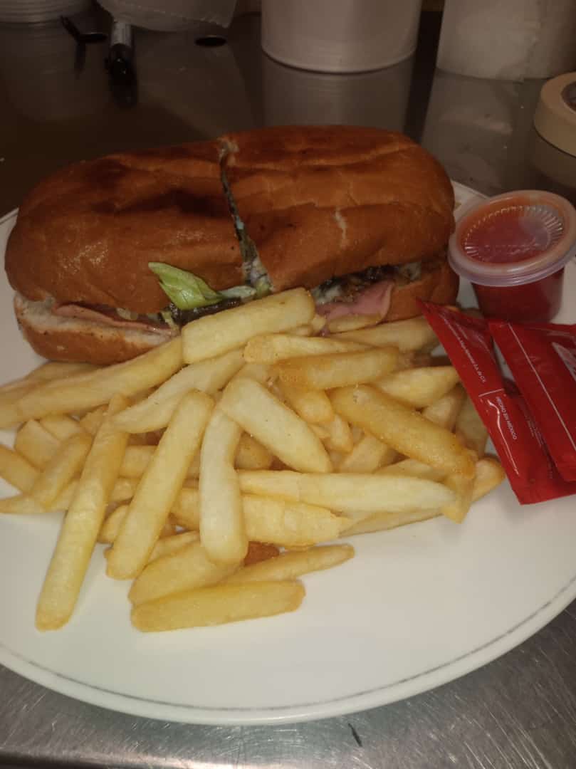 Torta del Chavo+Papas+Litro Agua Sabor