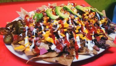 Nachos con Carne Asada