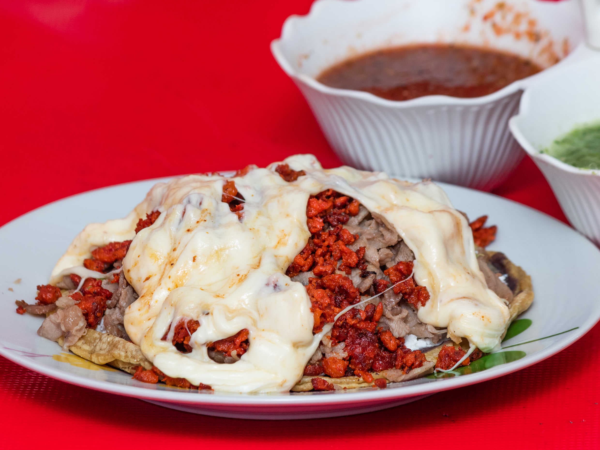 Huarache Feroz + Taco de Bistec