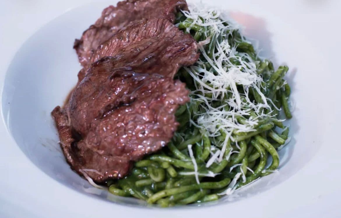Tallarines Verdes con bistec