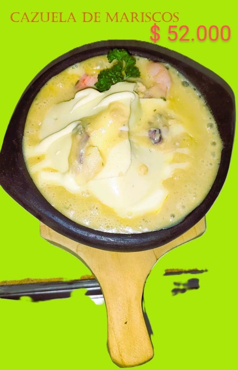 Cazuela de Mariscos Grande