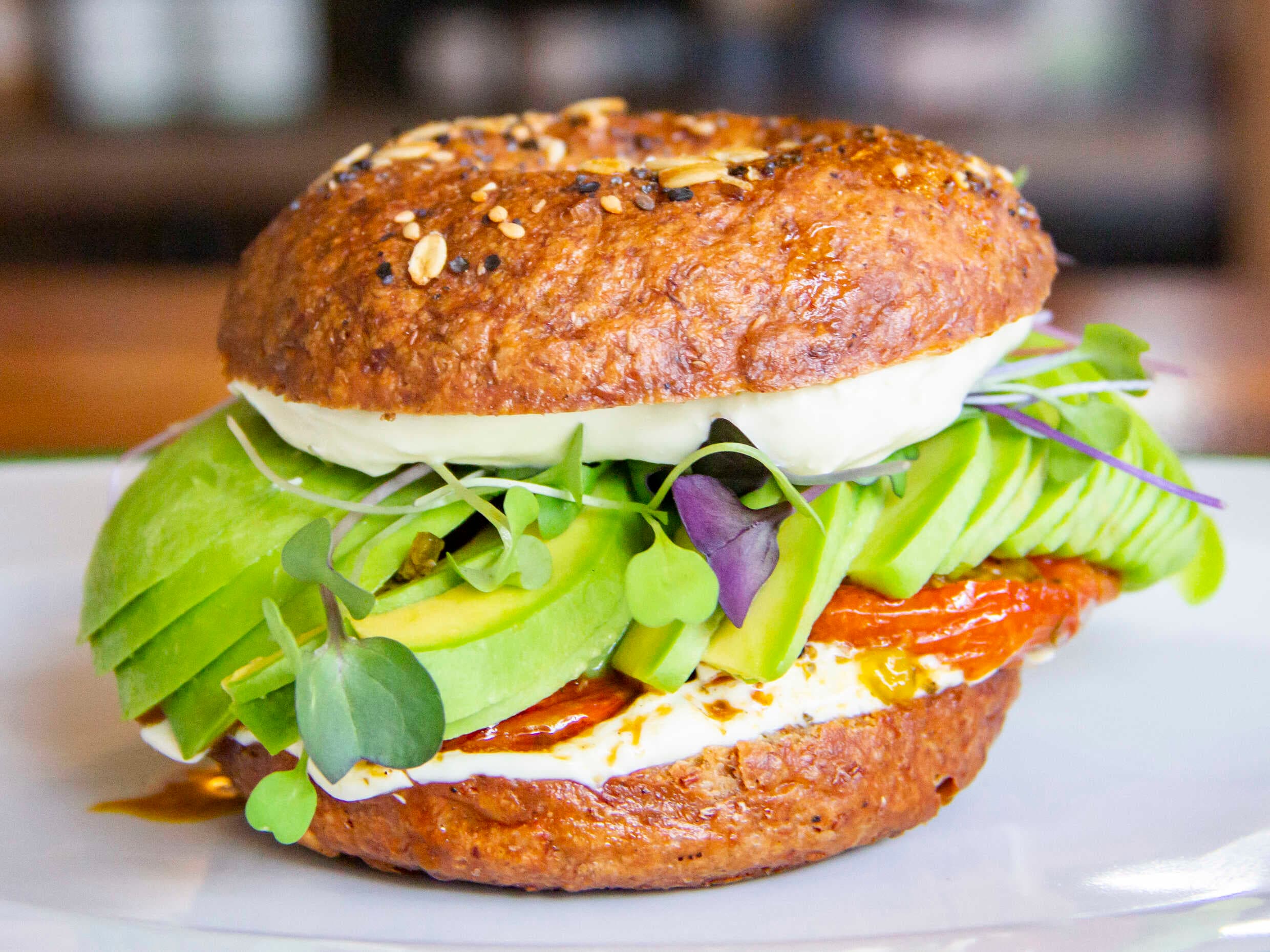 Bagel de Tomates Asados