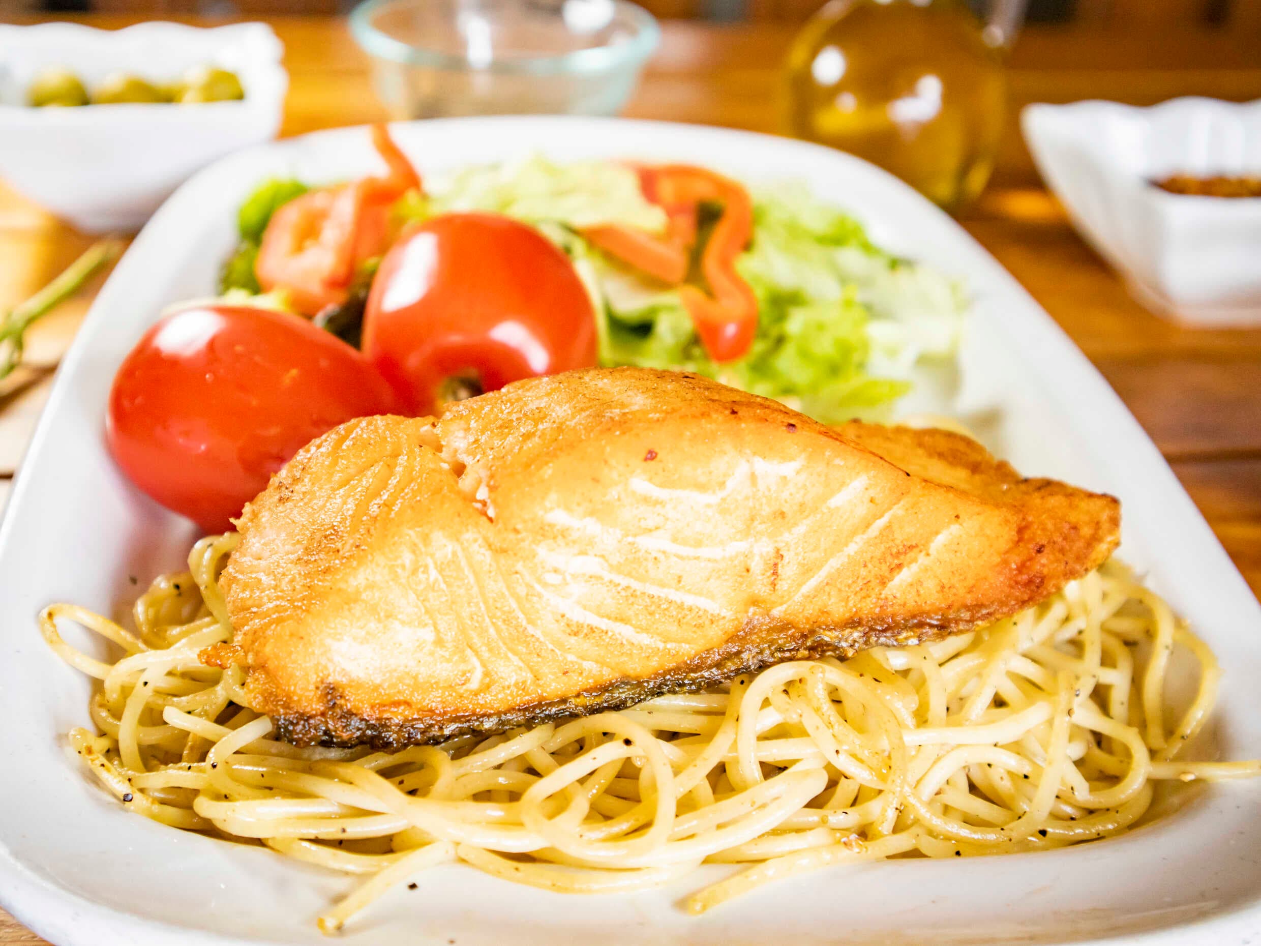 Salmón al Horno con Pesto