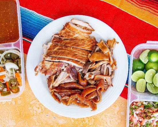 1/4 de Carnitas + Coca Cola 600 ml