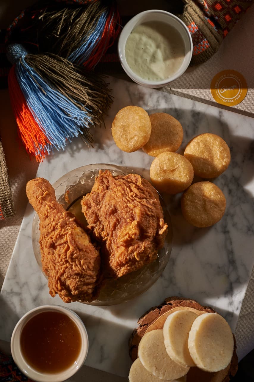 Un Cuarto de Pollo ..