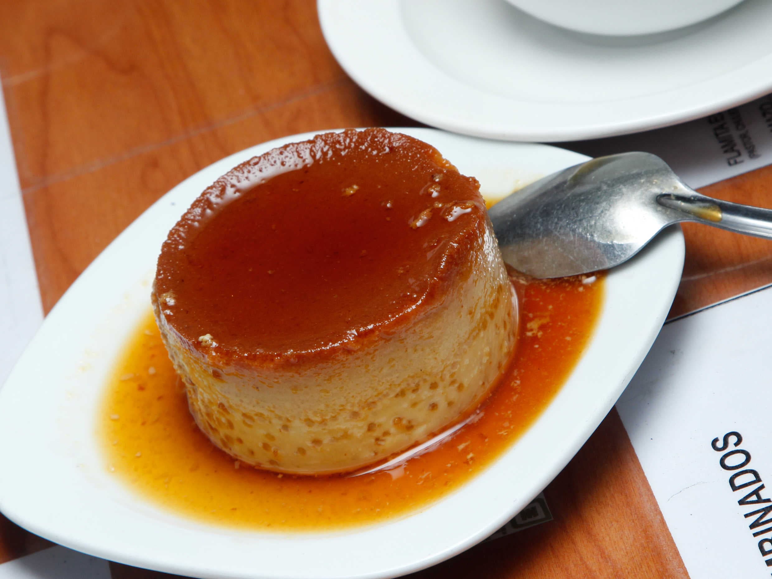 Flan Napolitano