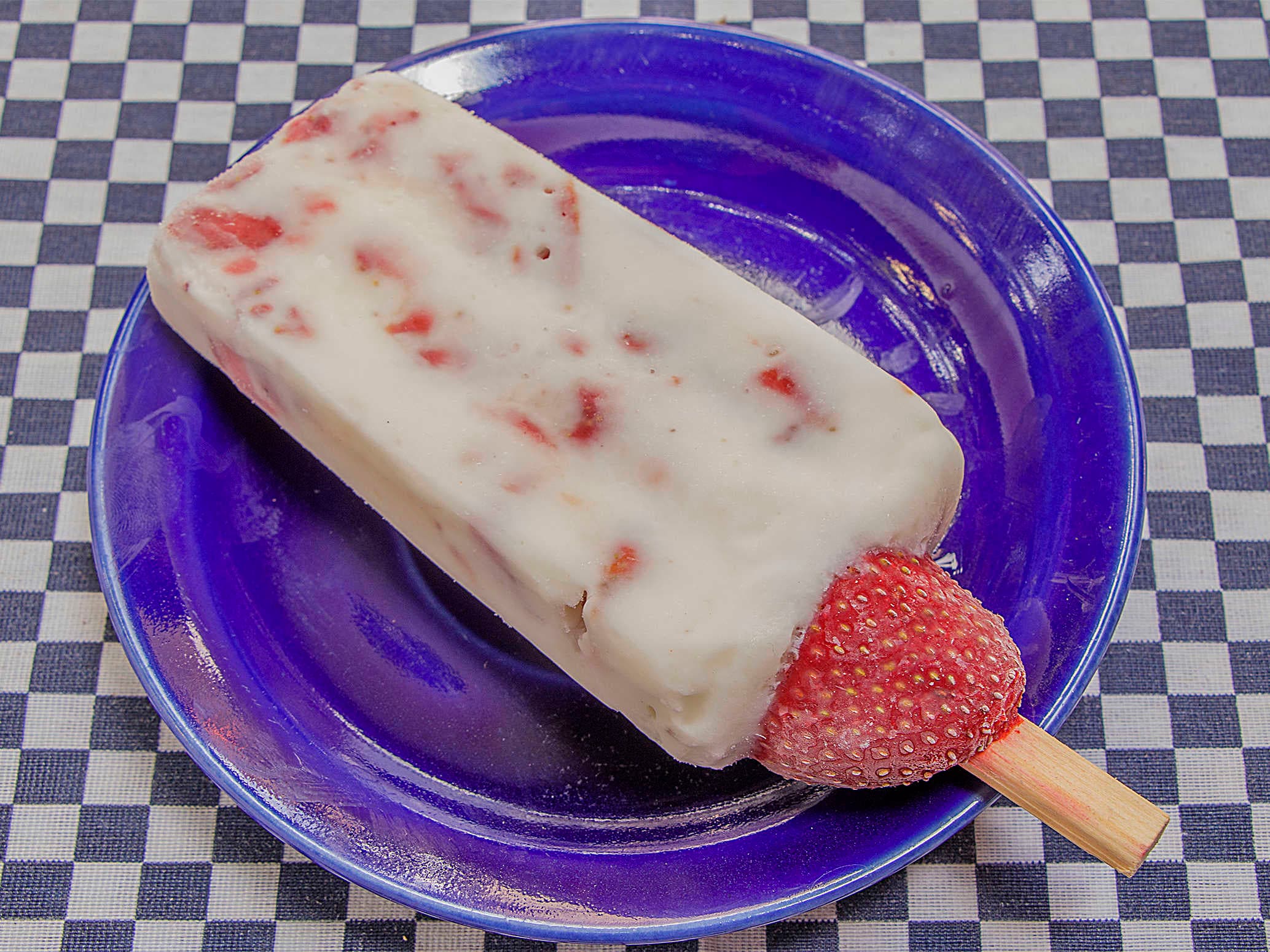 Paleta de Fresas con Crema