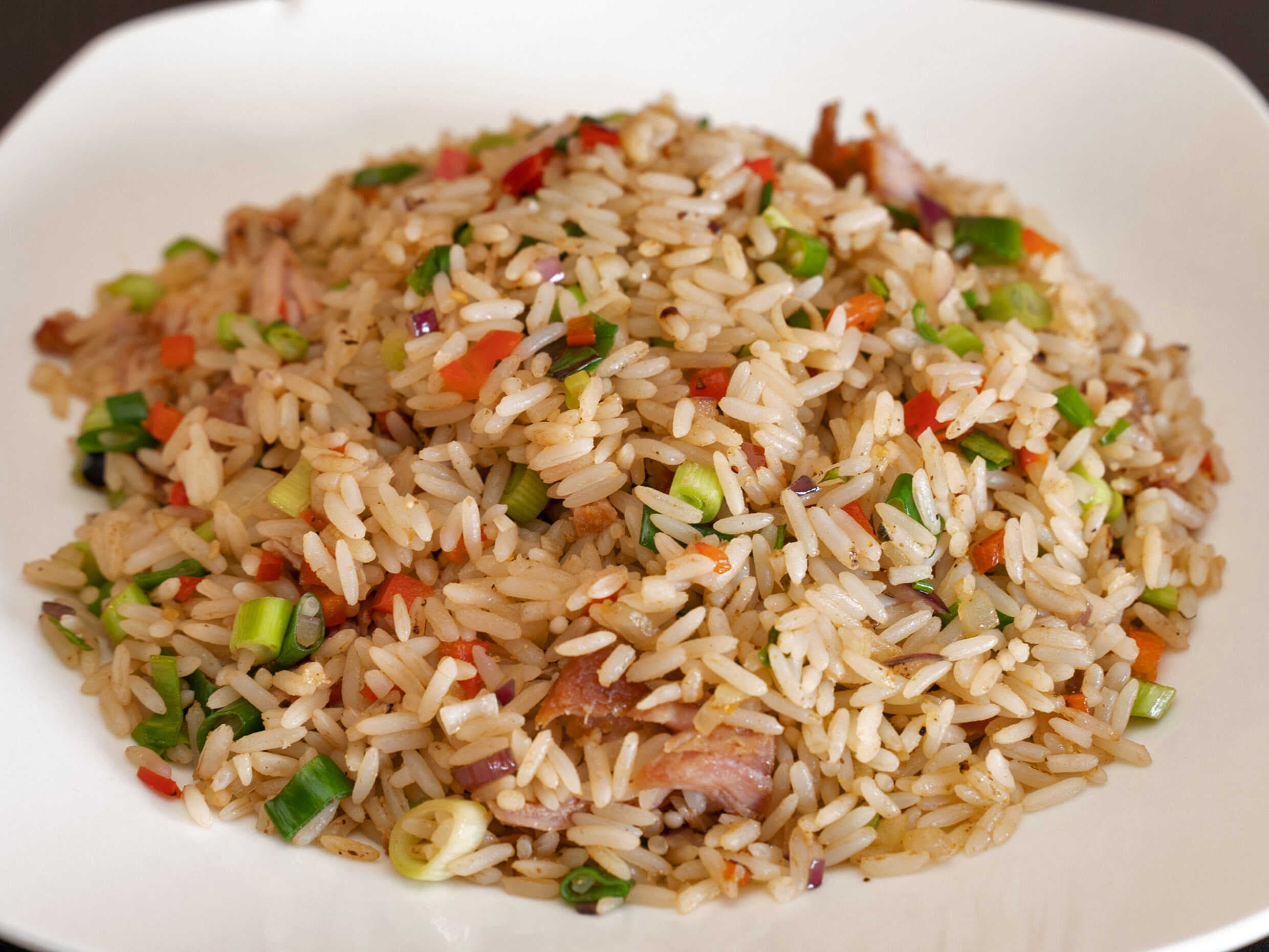 Entero de arroz con cerdo mas refresco de 600 ml