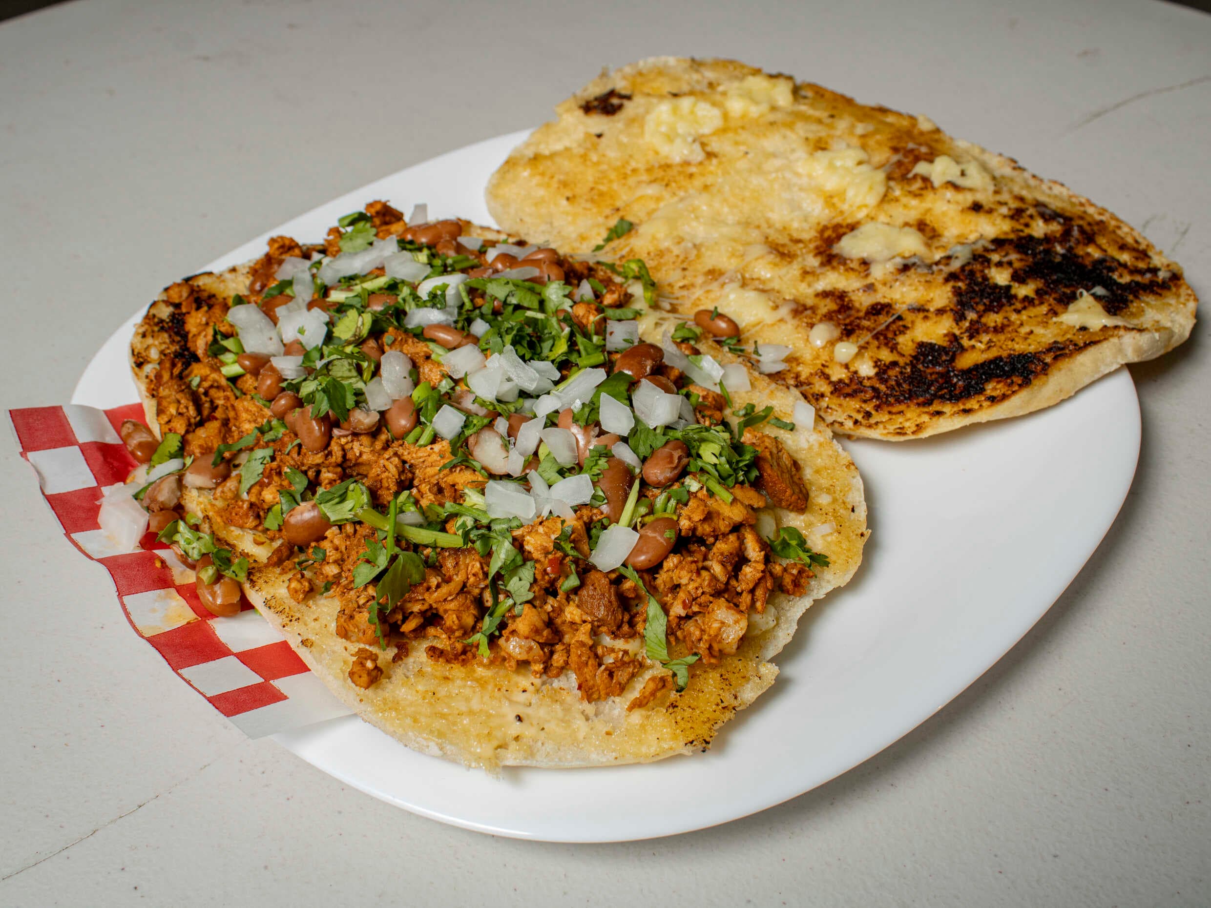 Combo Torta Taquera de Adobada + Agua Fresca