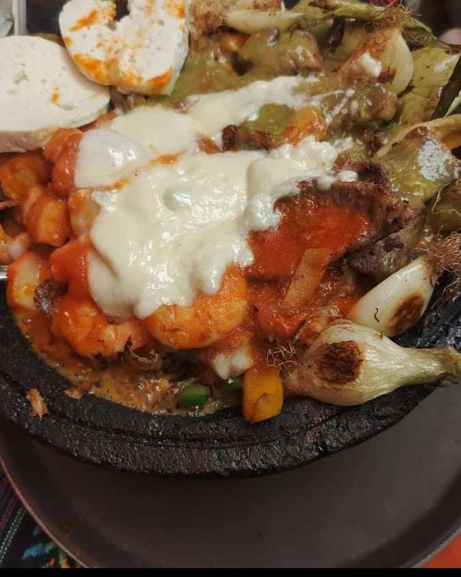 Molcajete Mar y Tierra