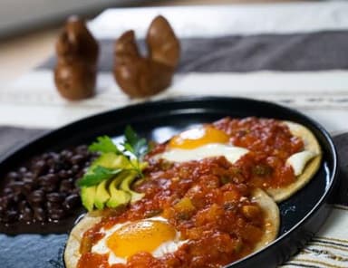 Huevos Motuleños
