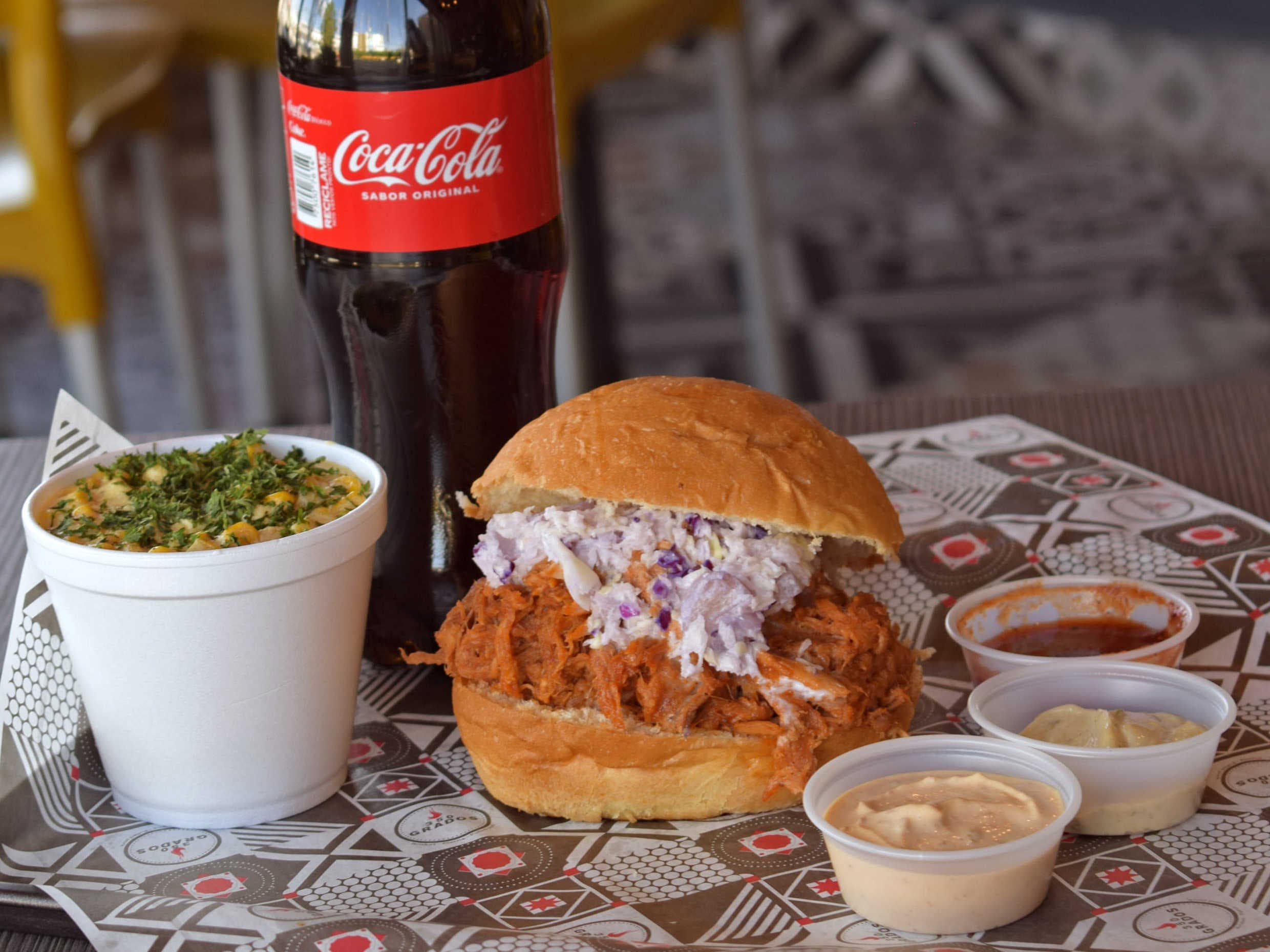 SANDWICH DE PULLED PORK EN COMBO