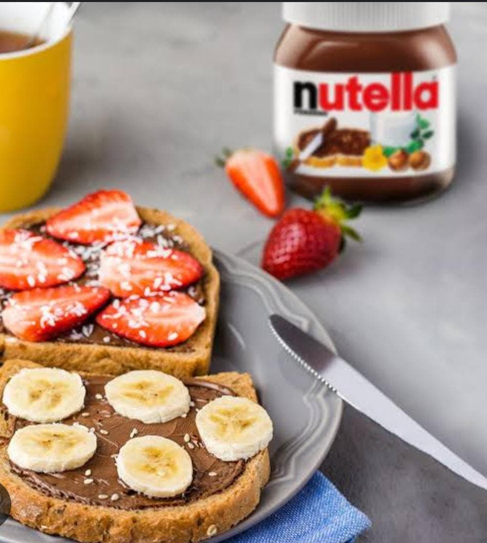 Pan tostado con Nutella y fruta ( 2 piezas)