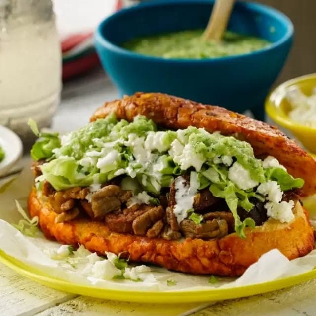 Pambazo con Bistec