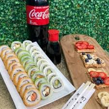 Combo Miyamoto Crunch Express 🍣 + Papas + Bebida