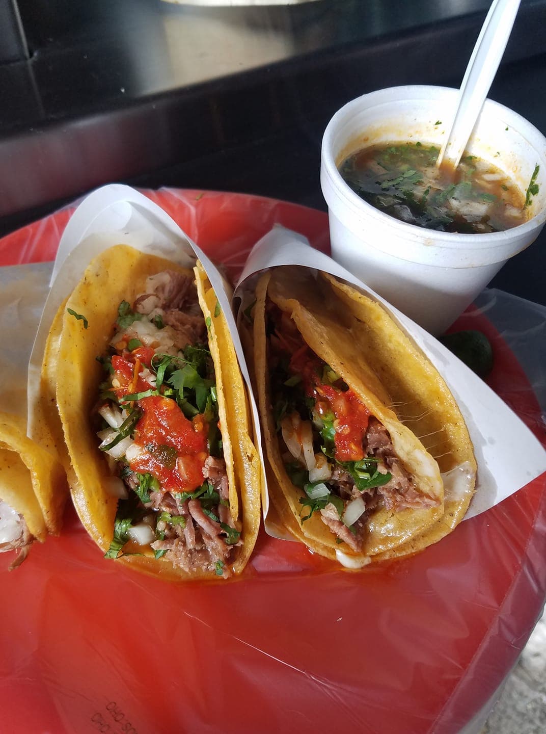 3 tacos de birria + Consome