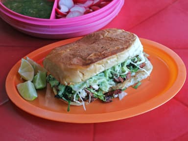 Combo Torta de Adobada + Soda