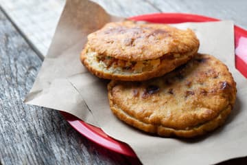 Gordita Chicharrón con Queso
