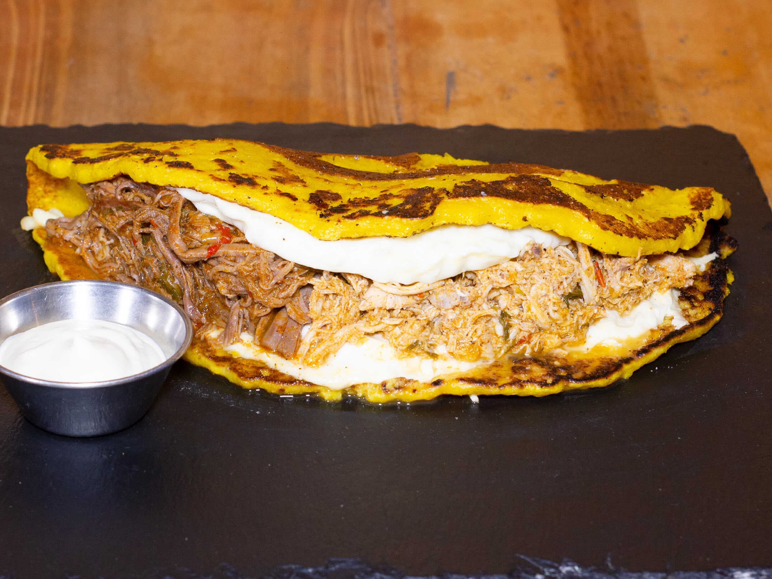 Cachapa Jamón y Queso
