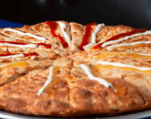 Pizza estofada hawaiana mediana