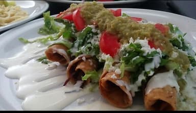 Flautas de Res o Pollo