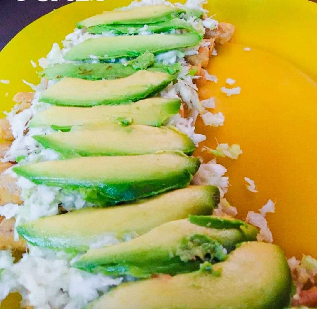 Flautas con Aguacate 1/2 docena