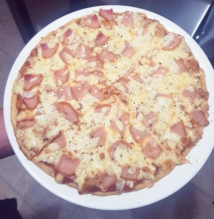 Pizza Personal Sencilla Jamón Queso 4 Porciones