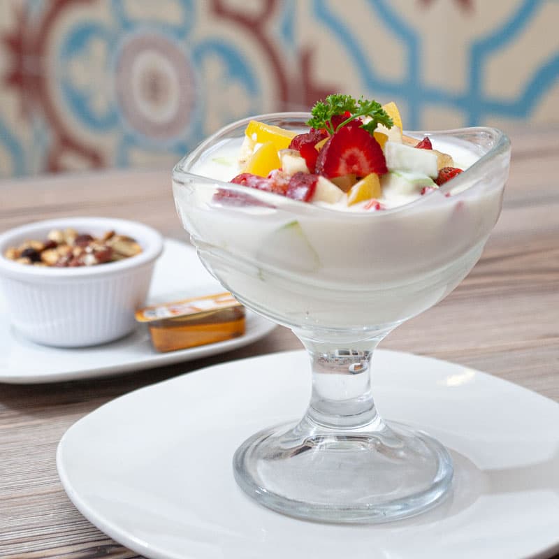 Copa de Yogurth con Fruta y Granola