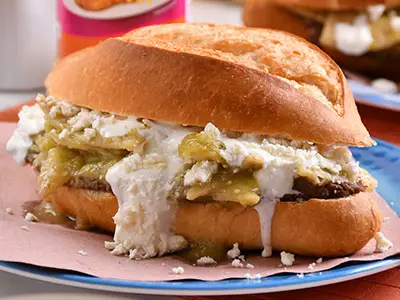Torta de Chilaquiles