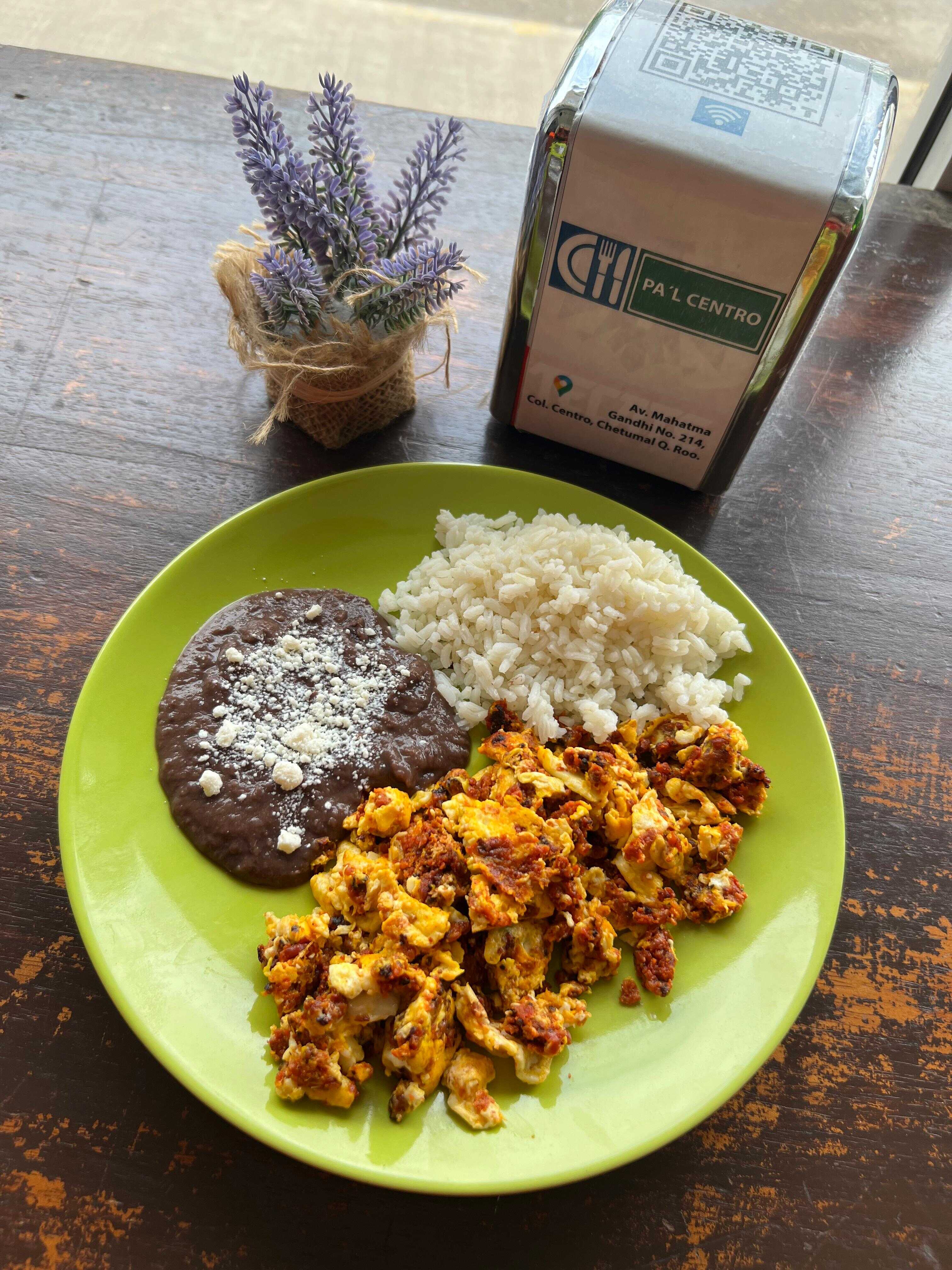 Huevo Con Longaniza