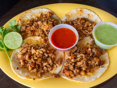 Orden con 4 Tacos de Buche