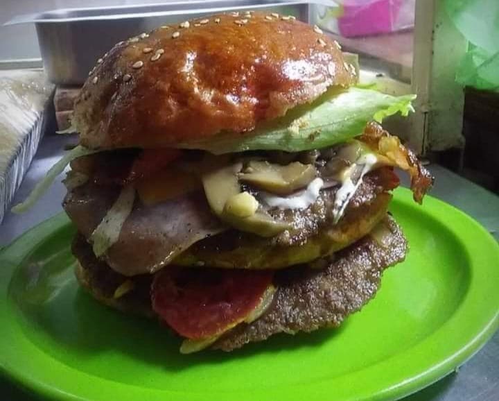 Hamburguesa Mega Especial