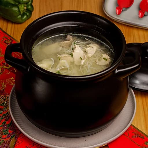 Sopa Wantán de Pollo Familiar