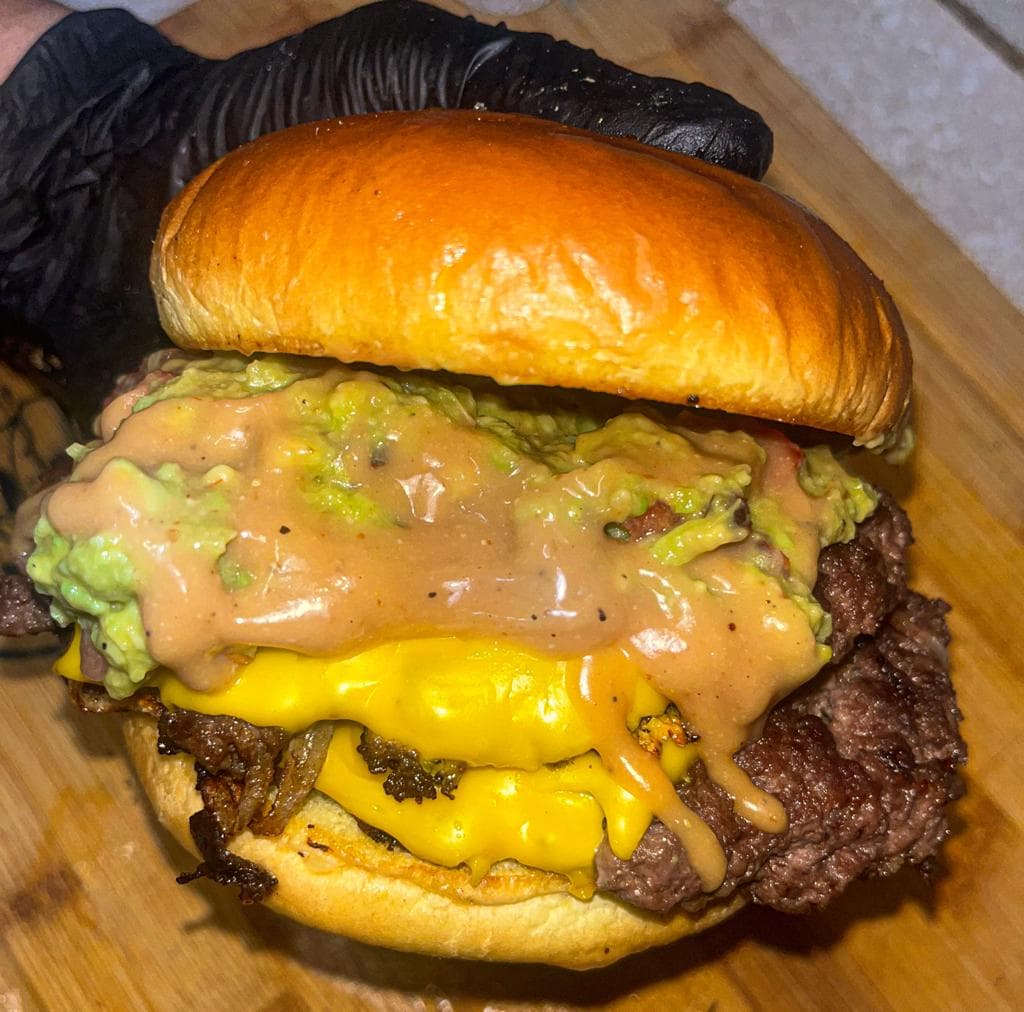 Pico de Guac + Papas Fritas