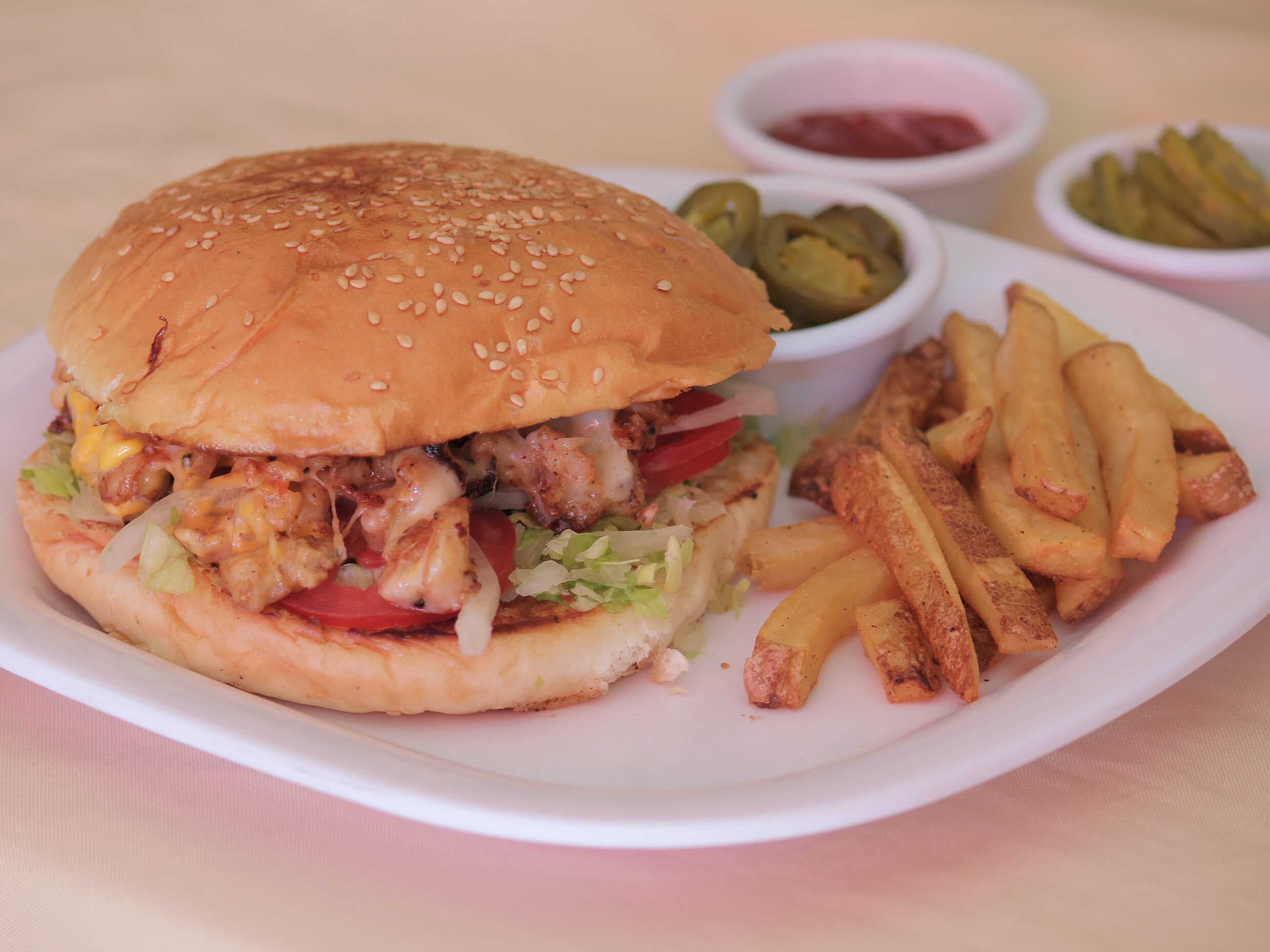 Hamburguesa de Camarón con Papas