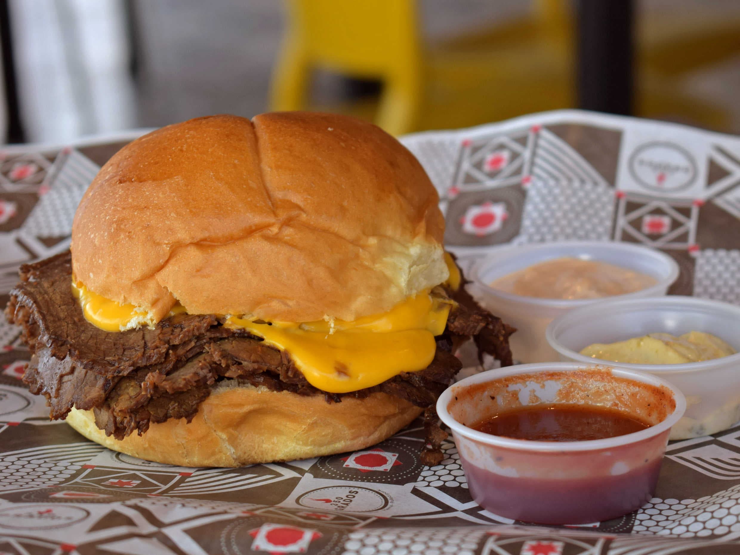 SANDWICH DE ROAST BEEF