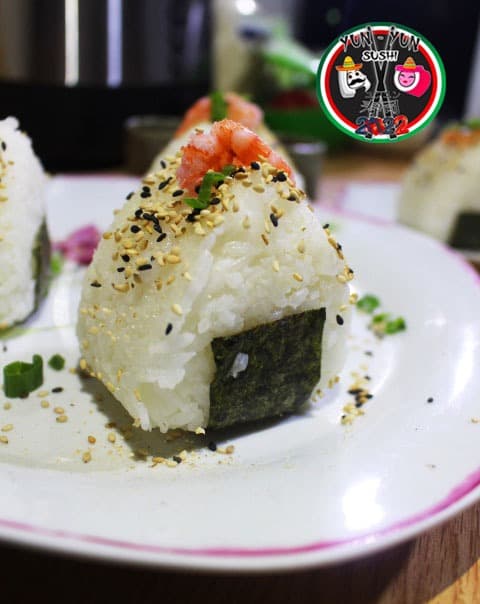 Oniguiri Salado con Tampico