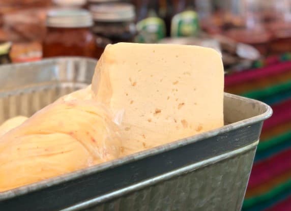 Queso Chihuahua con Chile