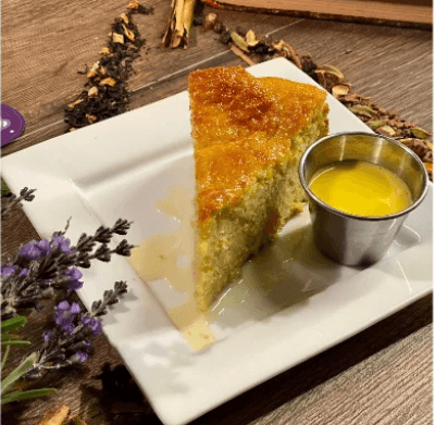 Pan de Elote con Lechera
