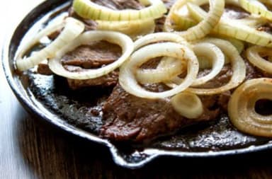 Plato de Res Encebollado