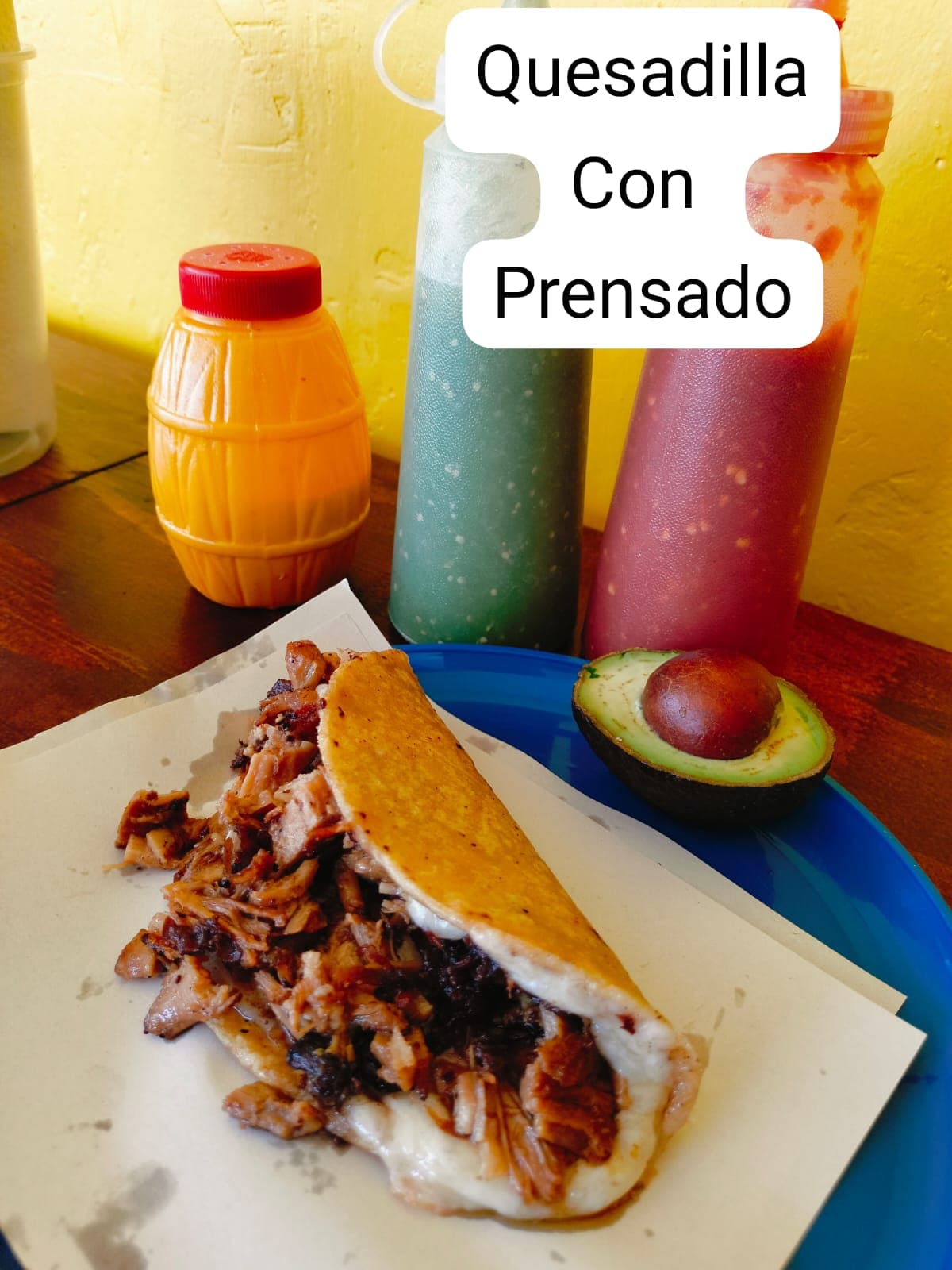 Quesadilla de Chicharrón Prensado