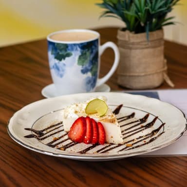 Hot Cakes con Fruta Fresca de Temporada
