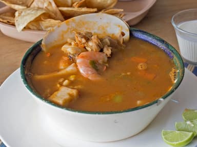 Caldo de Mariscos