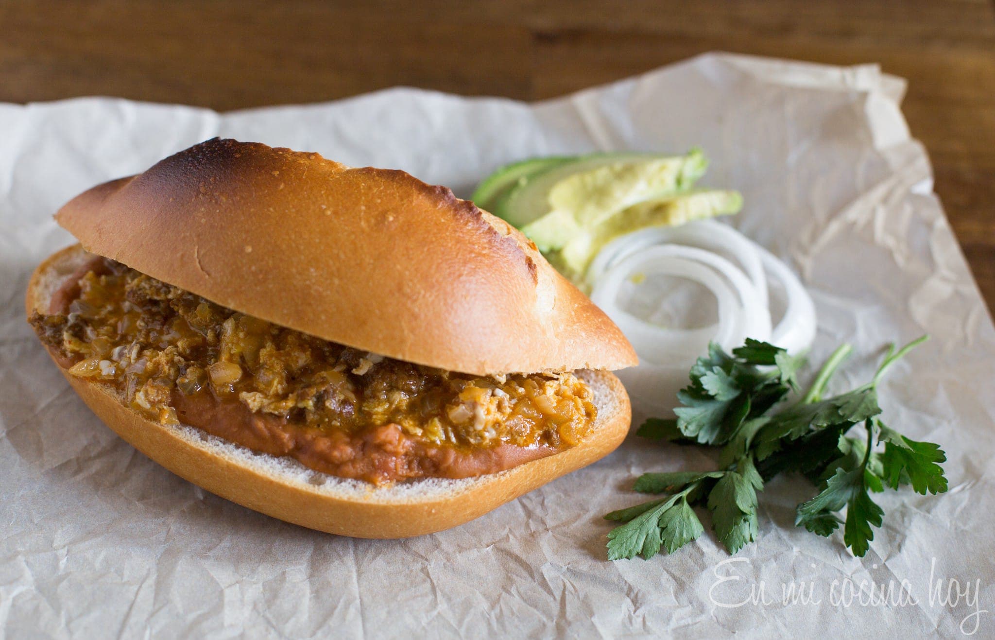 Torta Huevo con Longaniza.