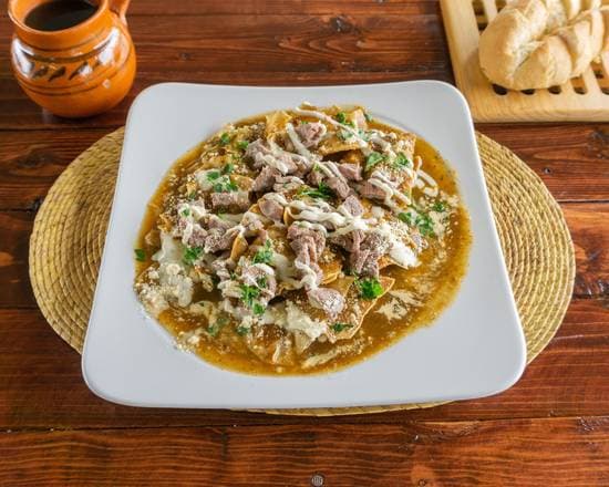 Chilaquiles con Tasajo y Cafe