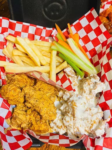 Combo Didelicioso- Boneless 8pz Con Papas Francesa