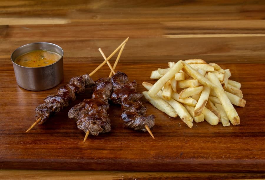 Pinchos de Lomito