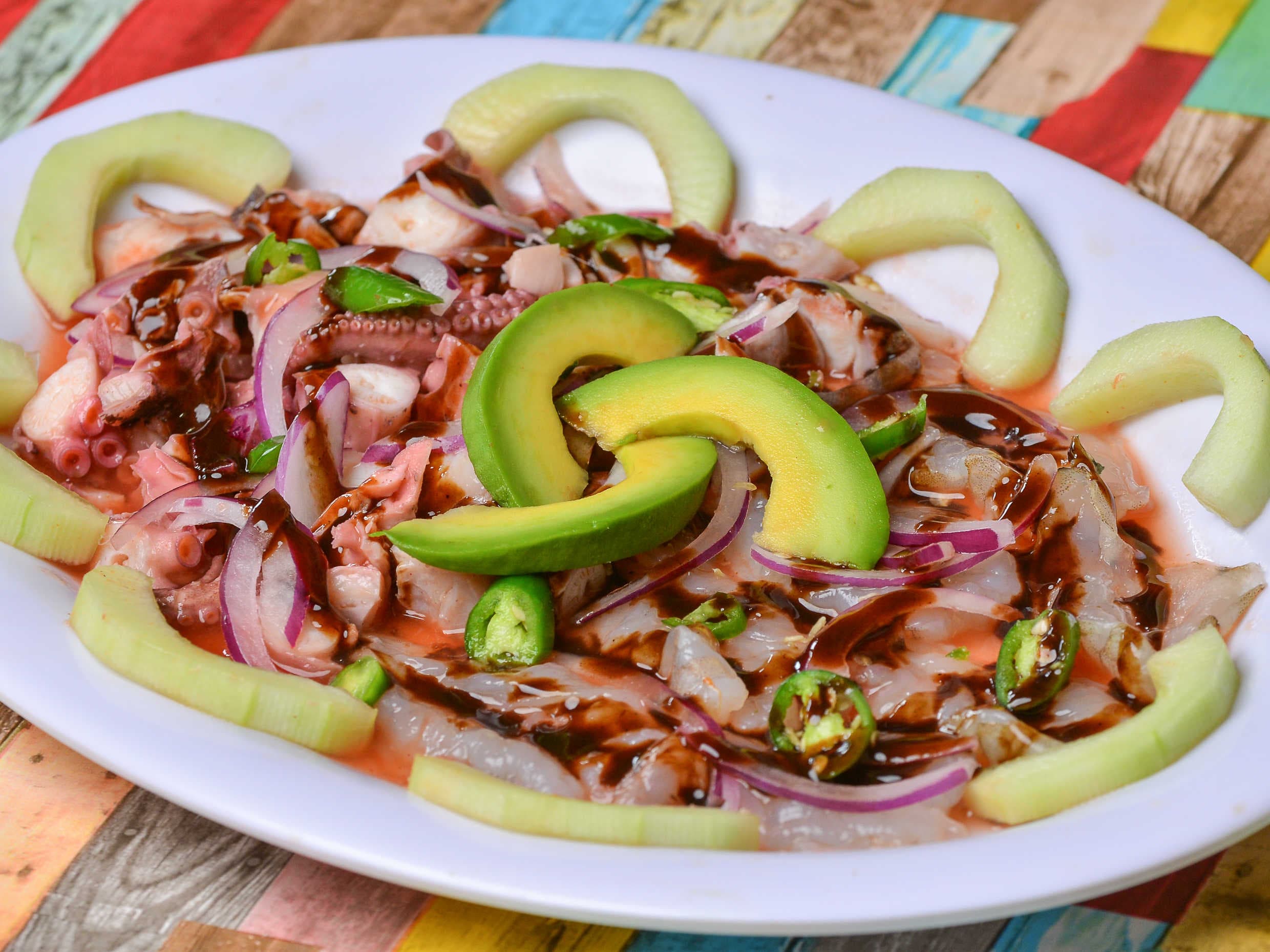 Aguachile Mixto (Camaron/Atun fresco)