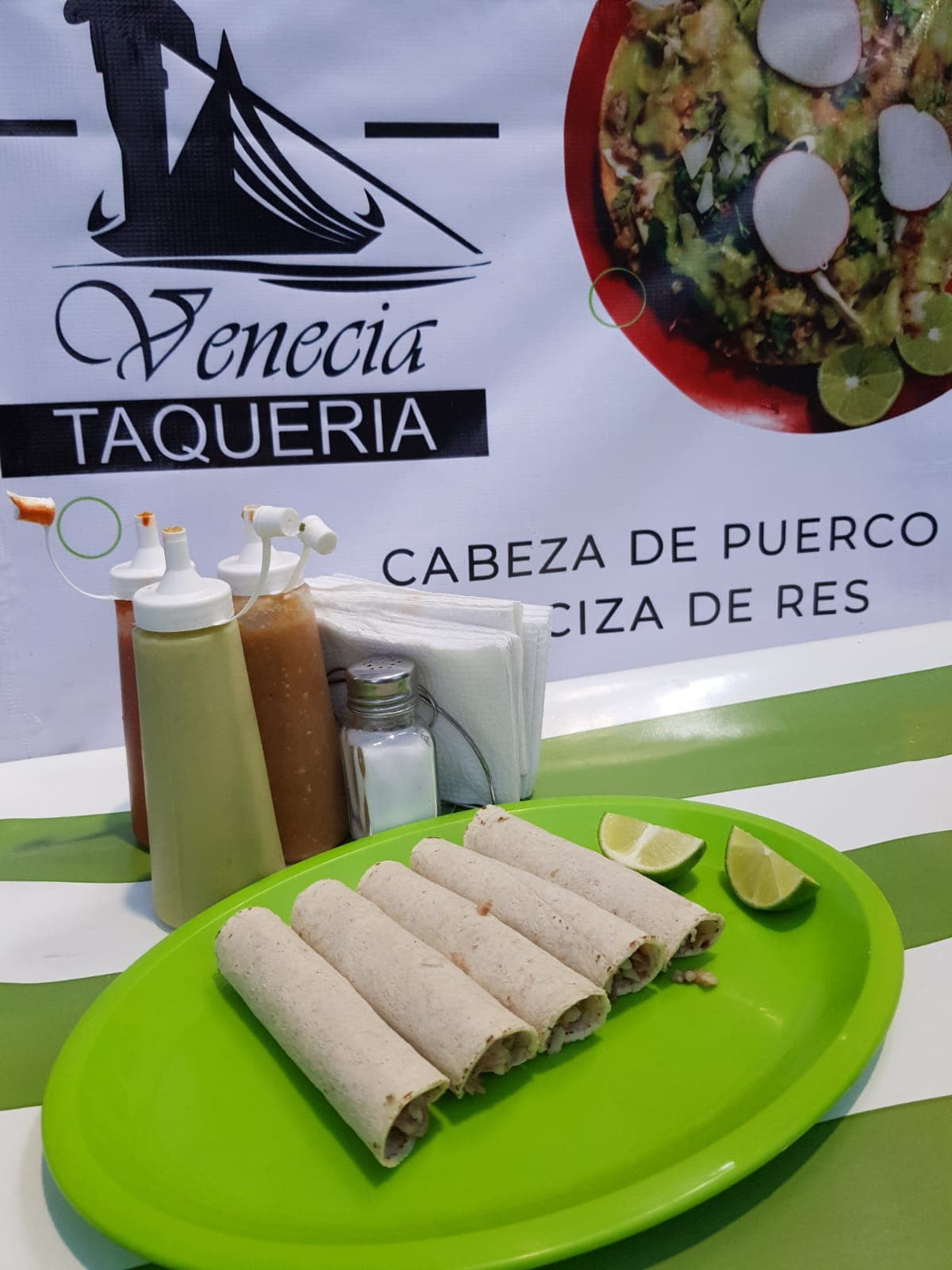 Orden de 5 Tacos de Puerco
