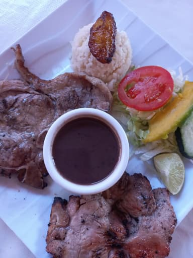 CARNE ASADA DE RES.